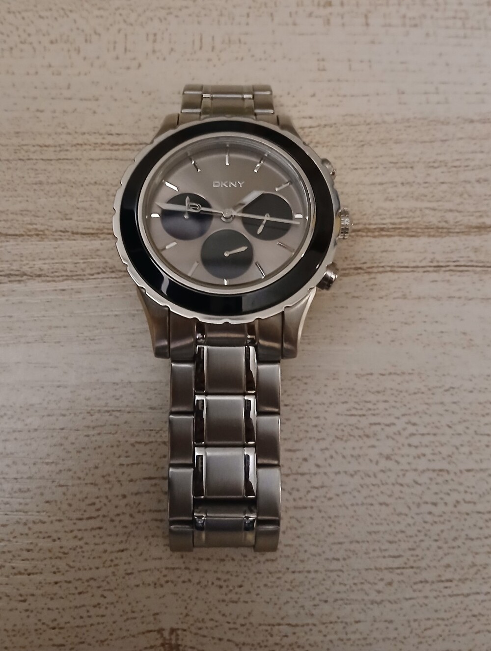DKNY Silver Steel Vintage Chronograph Mens Watch - Picture 2 of 7